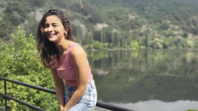 Snapped wearing pink in the mountains, Alia Bhatt pays heed to all her mountain callings. 