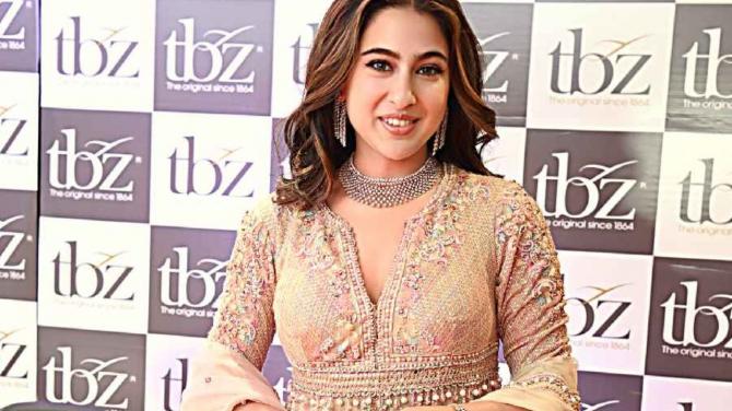 Kareena Kapoor To Alia Bhatt, 6 Bollywood Celebs Who Endorse Jewellery Brands