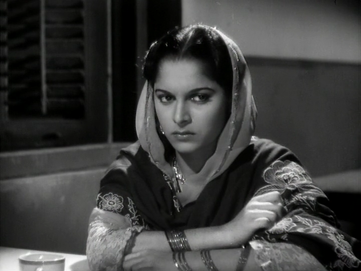 In "Pyaasa", Waheeda Rehman played the role of a prostitute named Gulabo.