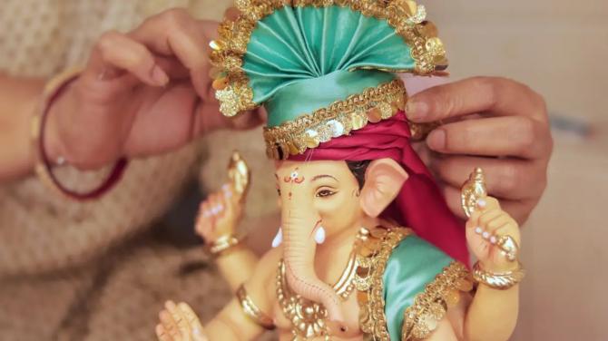 Yatin and Nirvan both emphasise the cultural importance of Ganesh Chaturthi to the people of Dadar. Both claim that devotees who have been welcoming Bappa into their homes for years favour traditional styles and dislike significant alterations to their idols. Contrarily, many people today want their idols to be more modern, animated, or cinematic. Image Credit: Amogh Golatkar