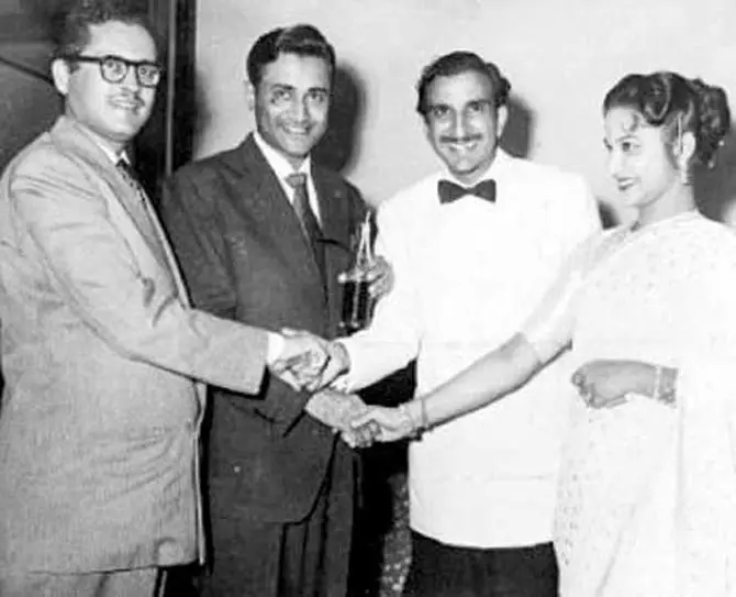 Guru Dutt, Dev Anand, Raj Khosla and Waheeda Rehman