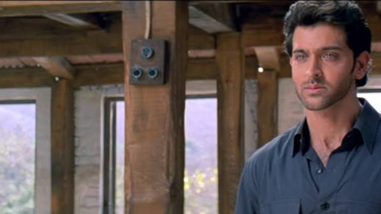 Cops shooed Hrithik away with a stick