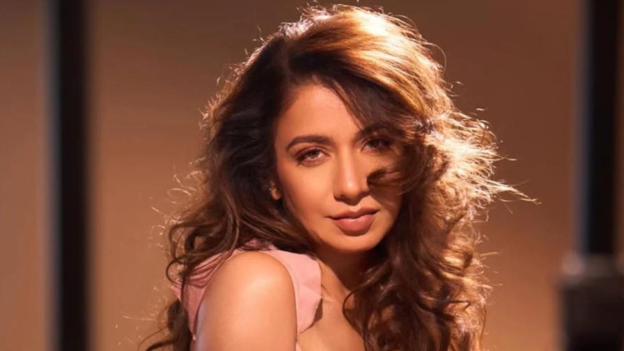 Jasmine Sandlas Opens Up On Alcoholism And Heartbreak As A Child