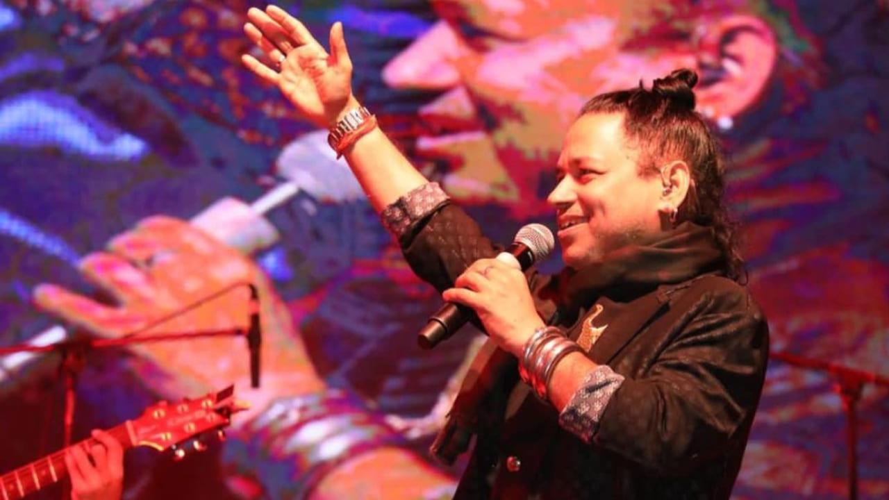 WATCH! Singer Kailash Kher Attacked For Not Singing Kannada Songs At The Hampi Utsav, Video Inside