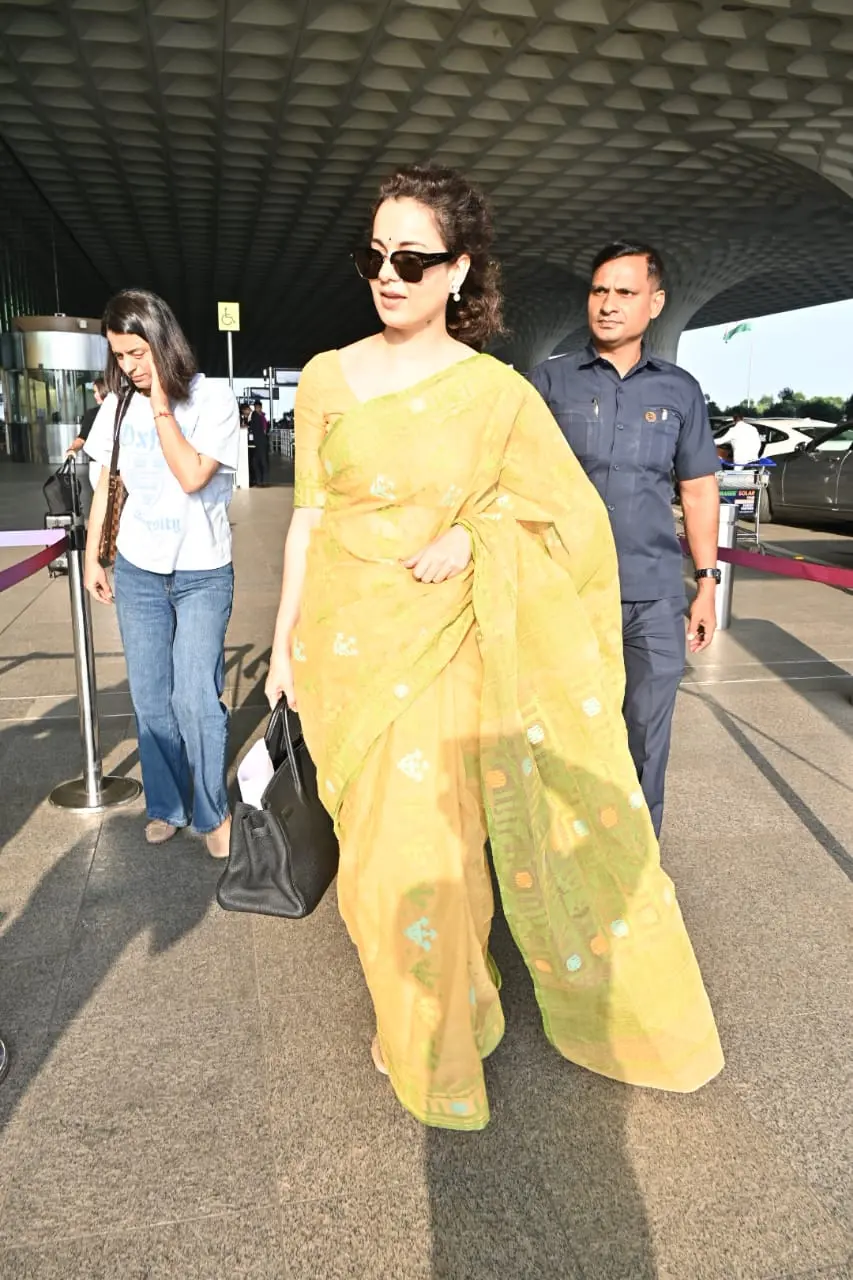 The actress was glowing in the resplendent yellow saree