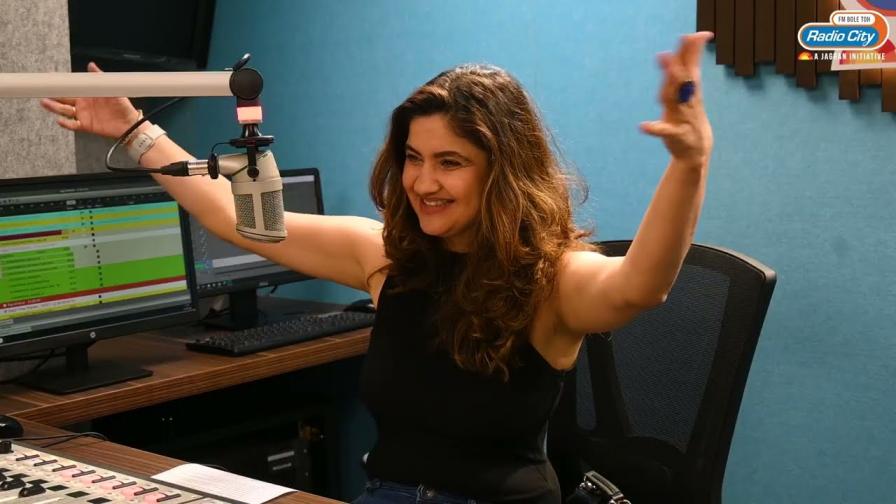 Kanika Kapoor`s Inspiring Journey - From Singer to Music Label Owner - Fantasy - Starring