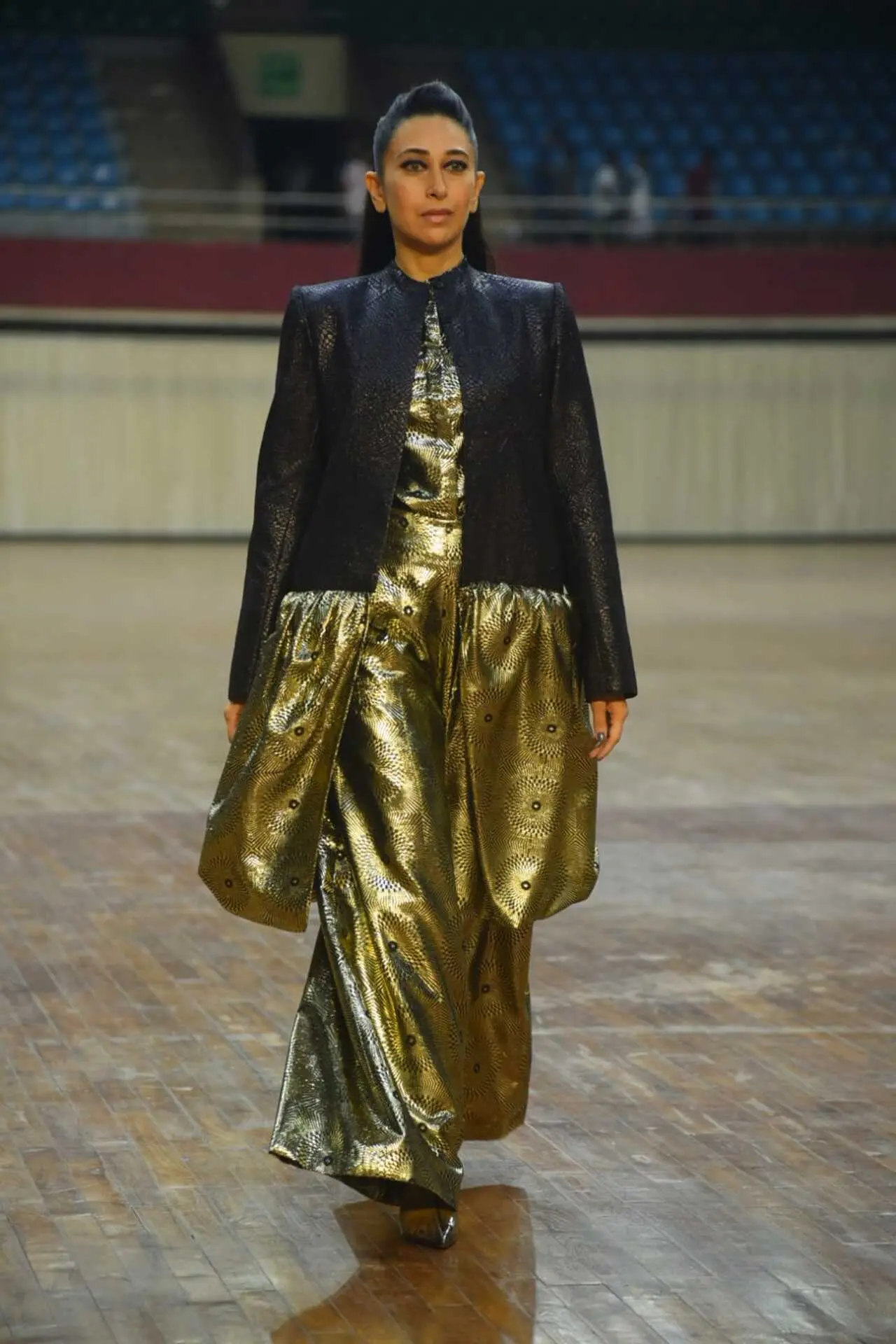 Karisma Kapoor made heads turn on the opening day of Lakme Fashion Week x FDCI 2023 in Delhi