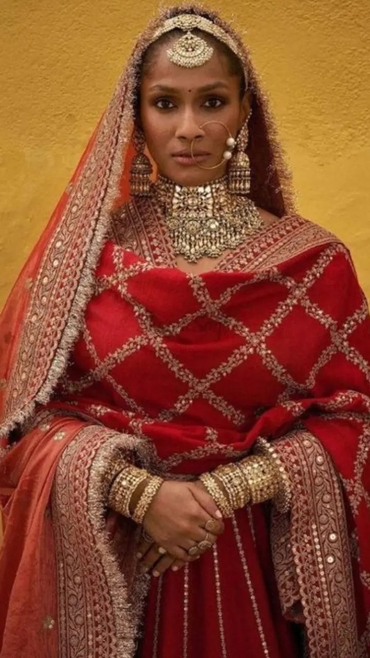 Masaba is well-versed with the requirements and demands of her followers and clients. After serving a trendy yet comfortable look, she stunned in a heavy outfit that can be worn at the wedding and repurposed later