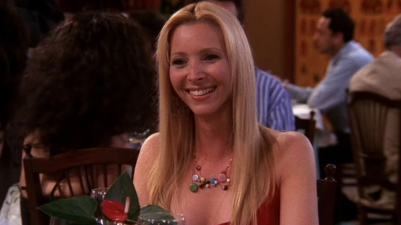 Phoebe challenges Ross during the "evolution" fiasco