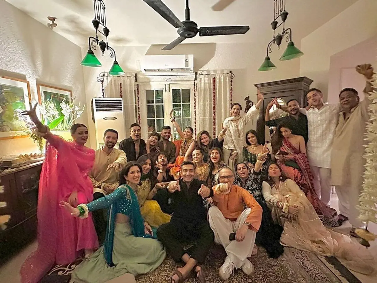 Mahira Khan, Salim Karim, wedding, mahira khan wedding, raees, pakistani actress, bollywood, pakistan wedding, mahira khan husband, Bollywood News, Bollywood Latest News, Bollywood Breaking News, Bollywood Latest Updates, Entertainment News, Entertainment Latest News, Entertainment Breaking News, Entertainment Updates