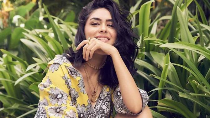 Tamannaah Bhatia To Mrunal Thakur: Bollywood Actresses Who Shocked Fans With Extremely Bold Lovemaking Scenes