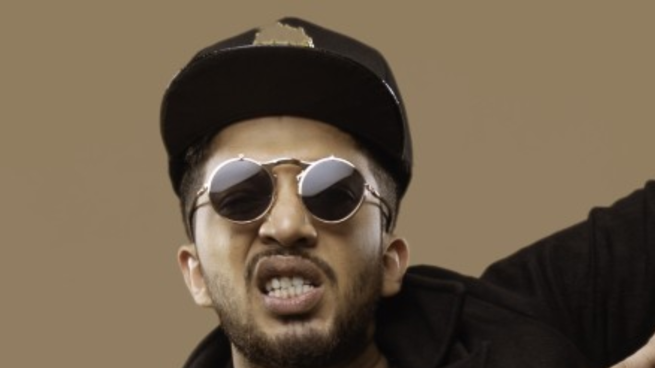 Naezy gets reflective about himself and the nation with his latest single, 302