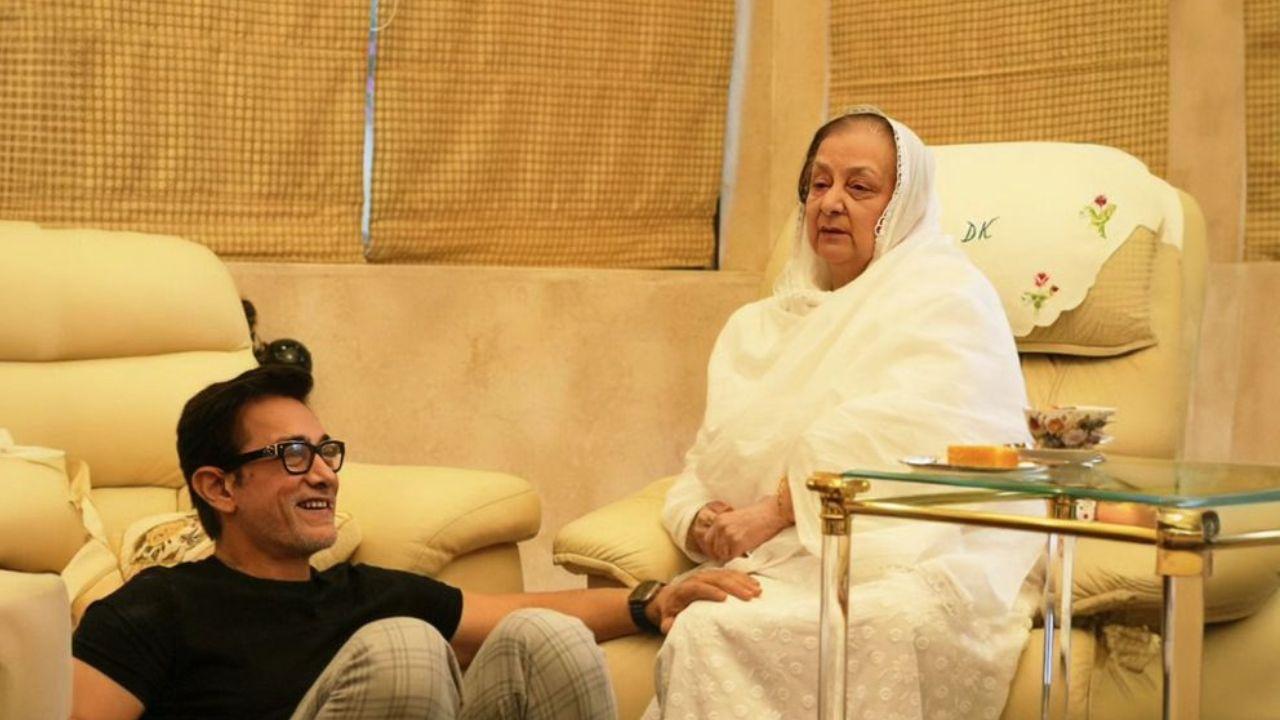 Saira Banu Gets Emotional As Aamir Khan Visits Her In New Year 2024