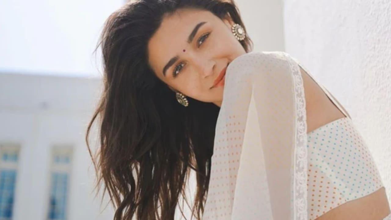 Alia Bhatt: Industry will go forward if we bring fresh voices