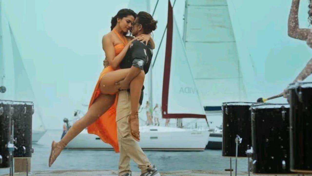 Pathaan Controversy: Shah Rukh Khan-Deepika Padukone`s Effigies Burnt In Indore