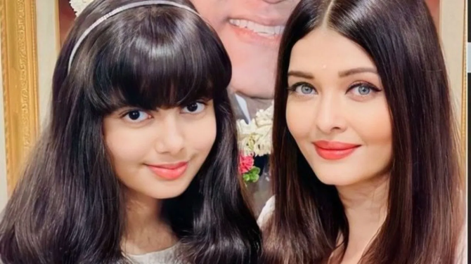 Adorable Moments of Aishwarya Rai & Aaradhya Bachchan That Melt Our Hearts