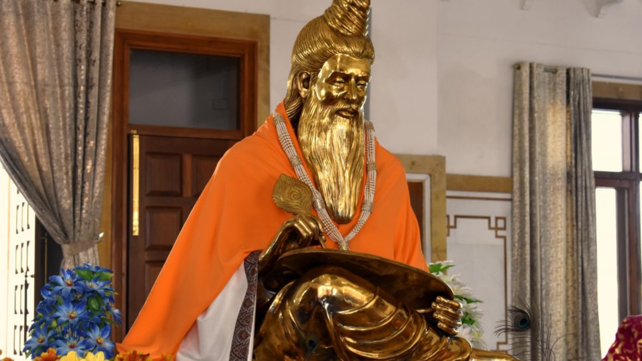 5 Powerful Guru Nanak Quotes to Reflect on His Legacy