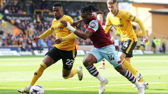 West Ham`s Thrilling 2-1 Victory Over Wolves in an Unforgettable Match
