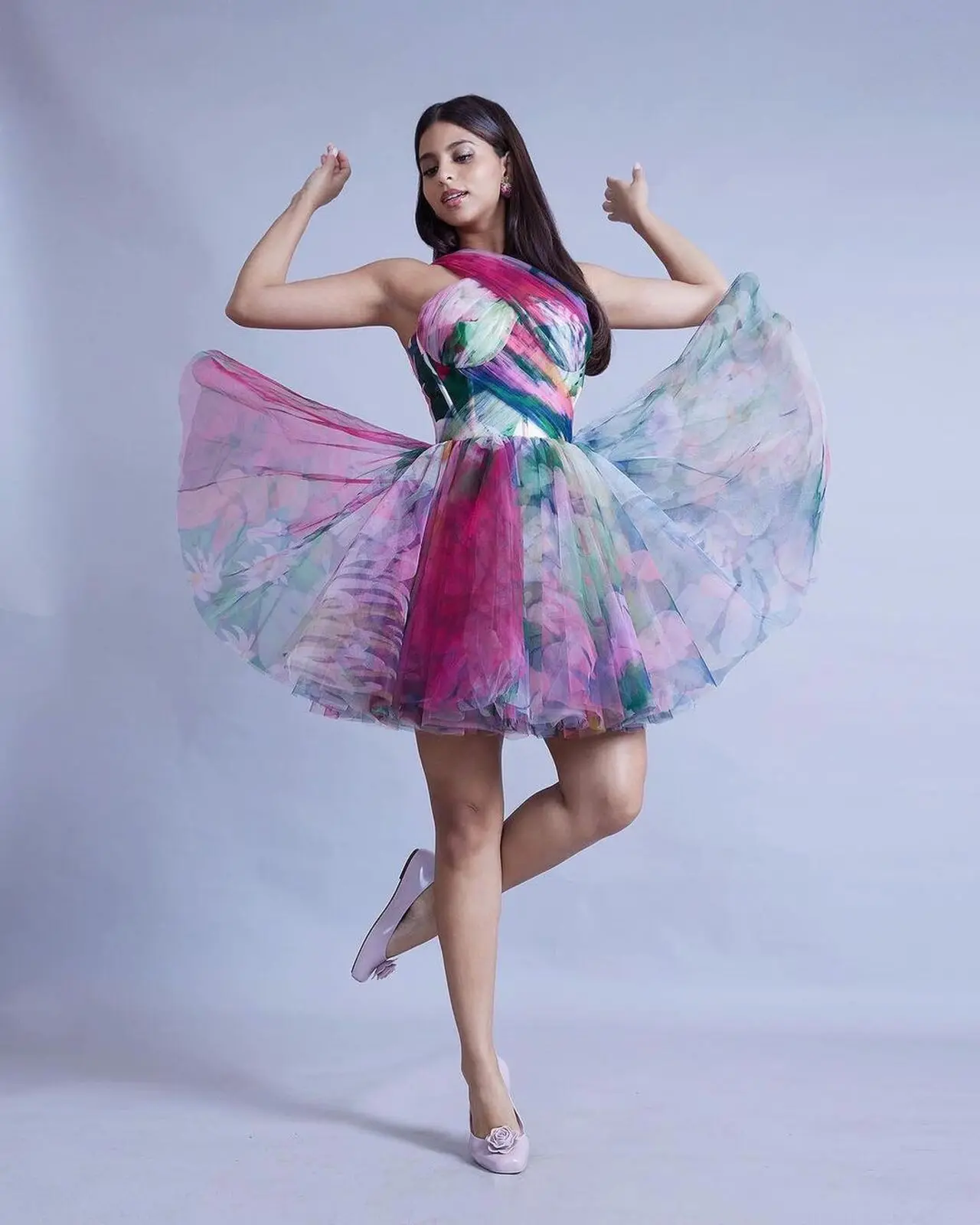 Suhana Khan was a perfect vision of elegance and girly innocence in a halter-neck printed dress at The Archies album launch (Source/ Suhana Khan Instagram)