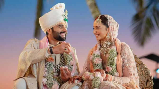 Kriti Kharbanda-Pulkit Samrat To Rakul Preet Singh-Jackky Bhagnani, 5 Bollywood Weddings In 2024