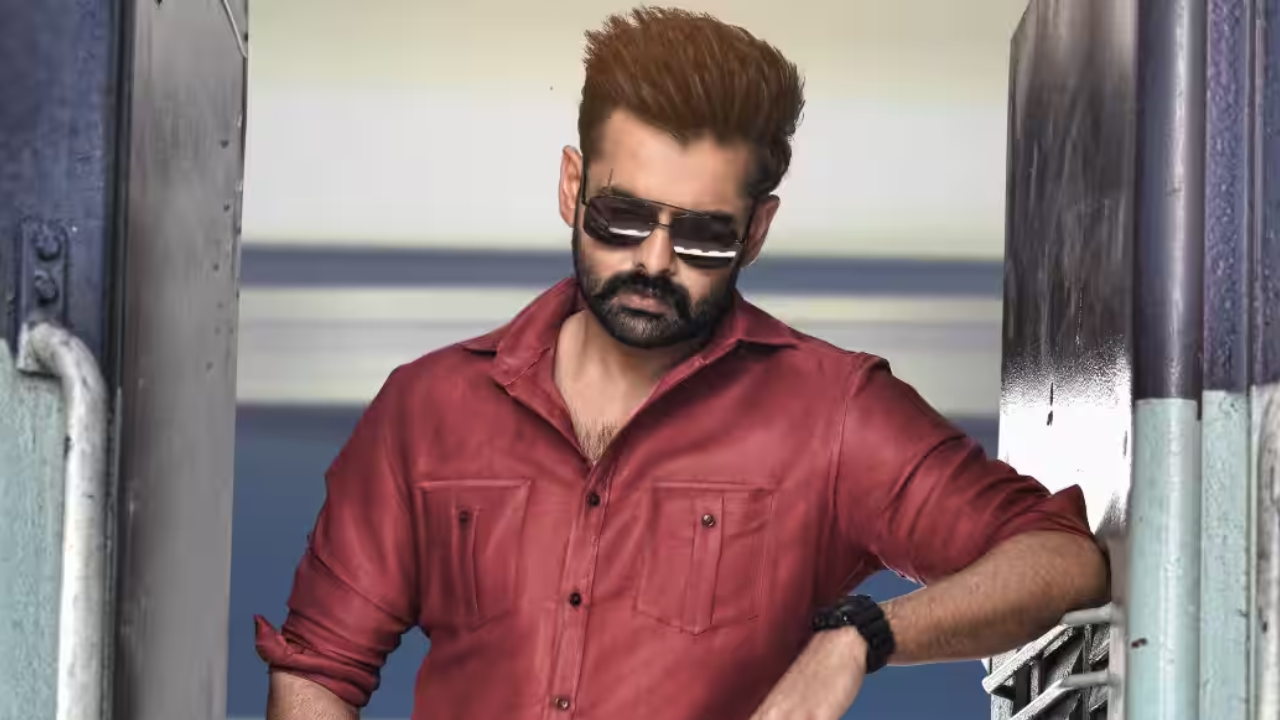 Ram Pothinenis Photo gallery 2025