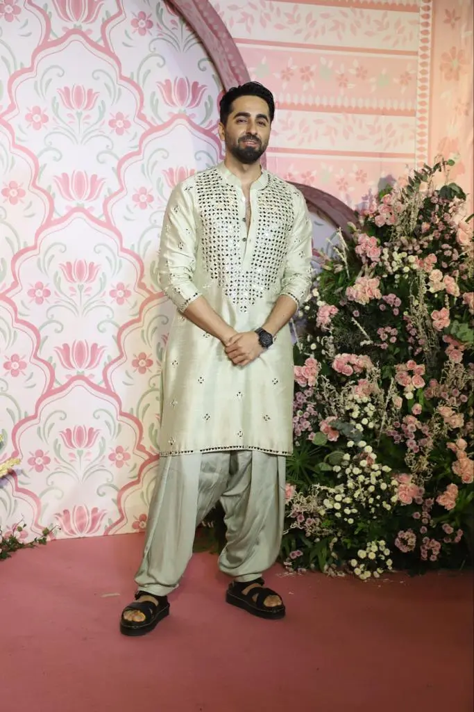Ayushmann Khurrana looked dashing in an ivory-white kurta set