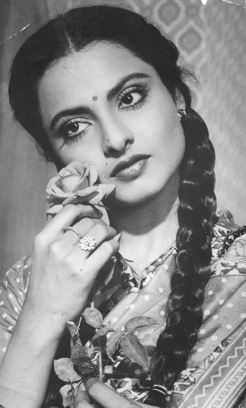 Rekha`s earlier years in the industry were a struggle since she did not know Hindi, and had a lot of trouble conversing with co-workers.