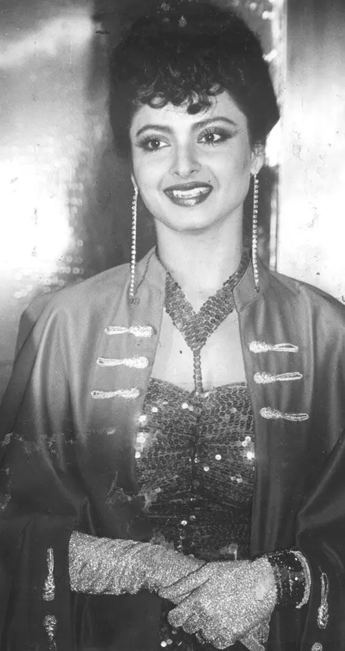 Though Rekha made her first appearance in the Hindi film industry with `Anjana Safar`, the release got delayed and `Sawan Bhadon` which was directed by Mohan Segal released in 1970 was the film in which the audience saw Rekha for the first time in Hindi movies. `Sawan Bhadon` also marked the debuts of Navin Nischol and Ranjeet.