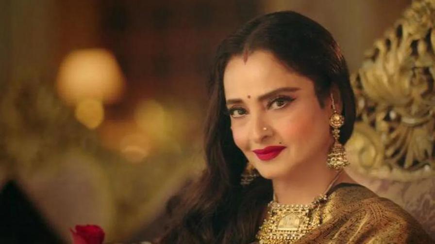 Rekha: Lesser Known Facts About The Golden Diva of Bollywood