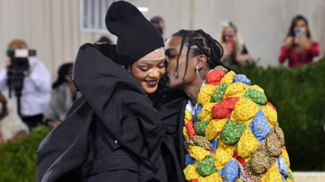 See photos: Rihanna is expecting a new born with boyfriend A$AP Rocky