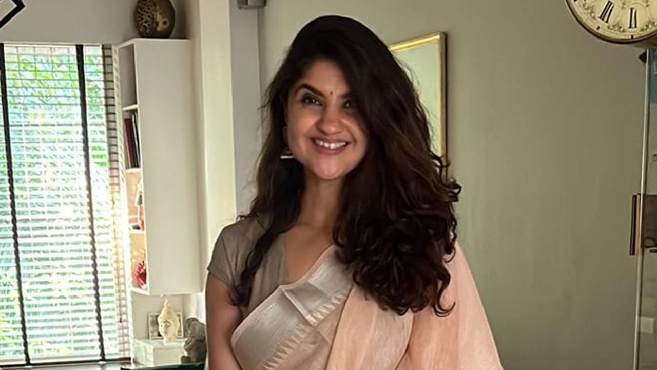 RJ Archana RJ Archana