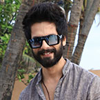 Shahid Kapoor`s Twitter, Instagram accounts hacked