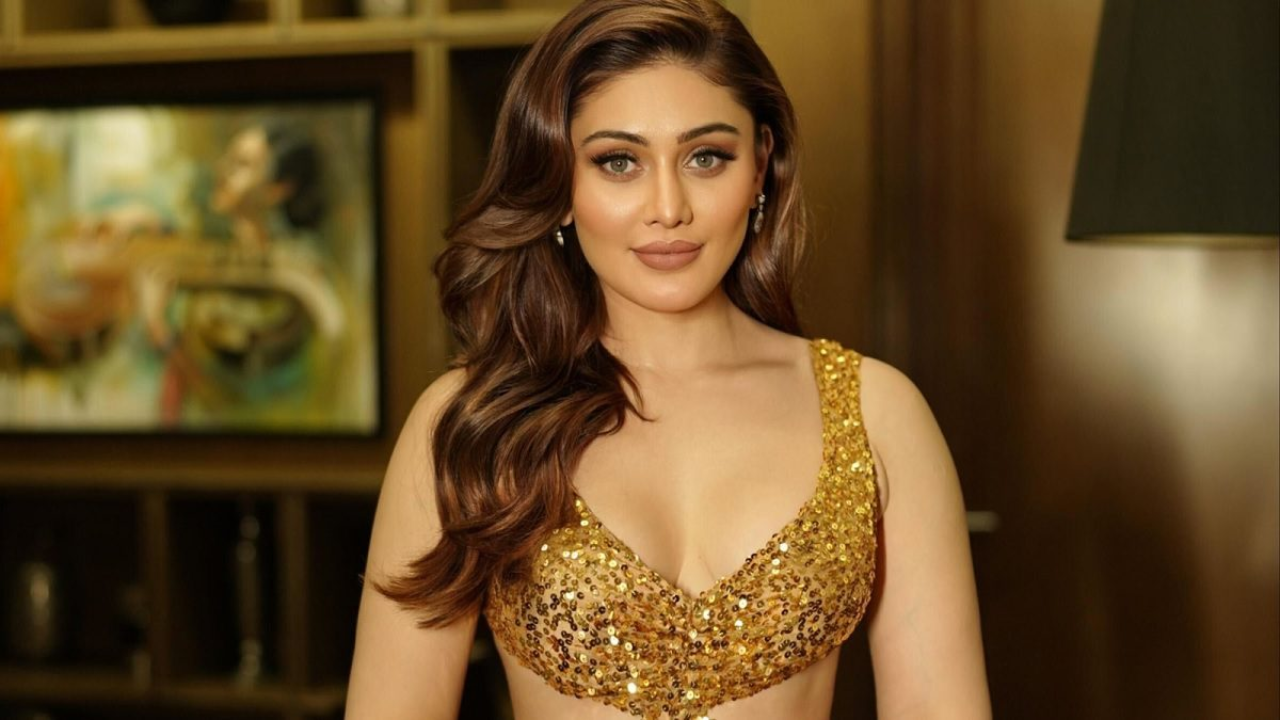 Shefali Jariwala`s Sudden Death: A Look at the Unanswered Questions