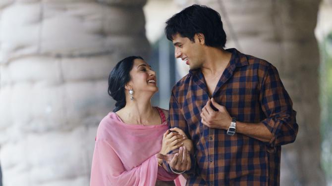 Check out these exclusive Shershaah Stills featuring SIdharth Malhotra and Kiara Advani
