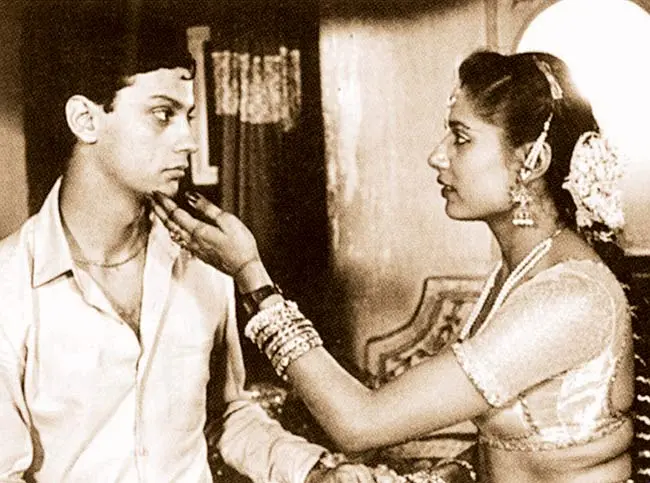 Let`s take a look at a few more candid pictures of Patil:
Smita Patil in Shyam Benegal`s `Mandi`, a satirical comedy on politics and prostitution.