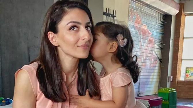 Freida Pinto To Shilpa Shetty, Bollywood Moms Who Opened Up About Postpartum Depression