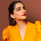 Sonam Kapoor Ahuja misses dad Anil, sister Rhea amid self-quarantine in Delhi