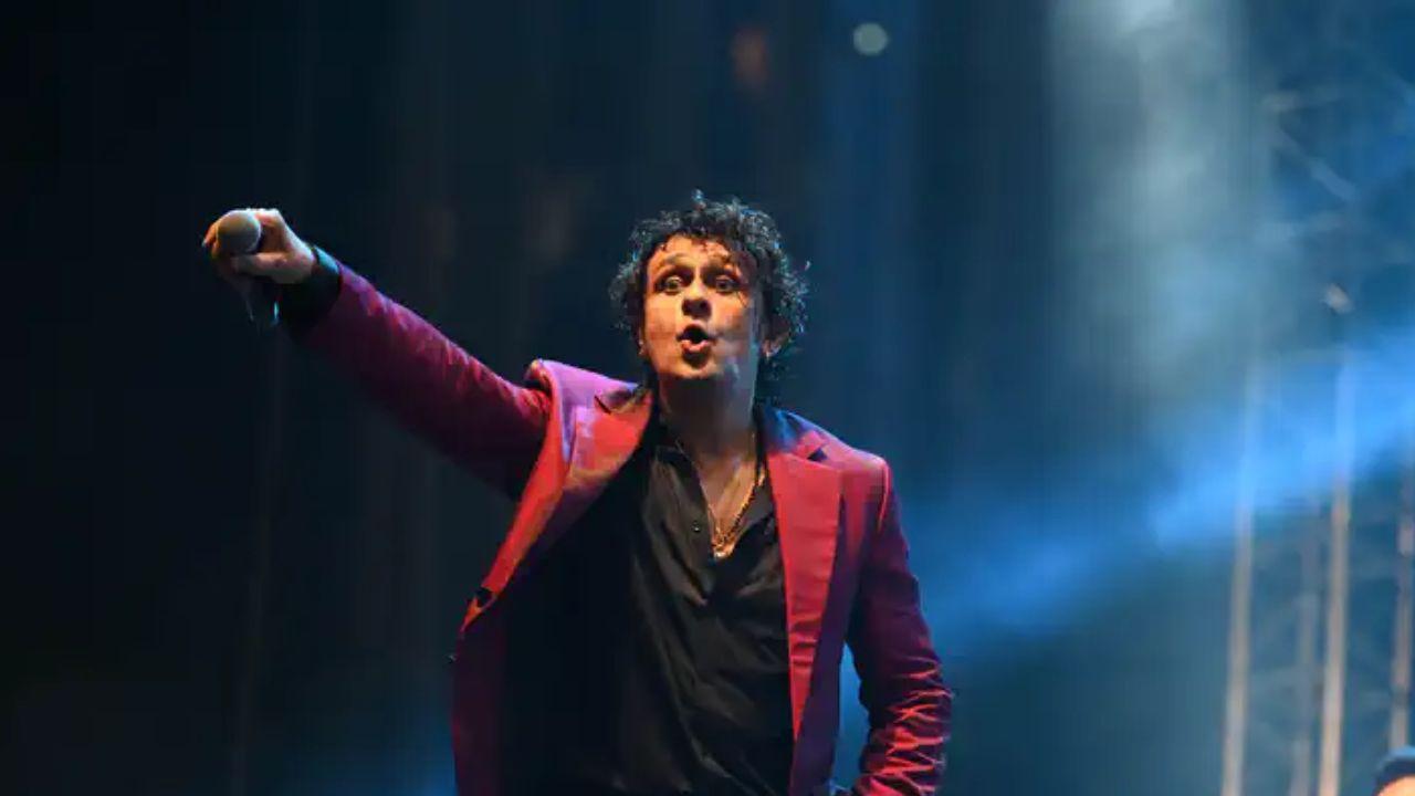 Sonu Nigam to Fan at Bengaluru Show: This is Why Pahalgam Happened