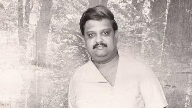 Ithu Oru Ponmalai