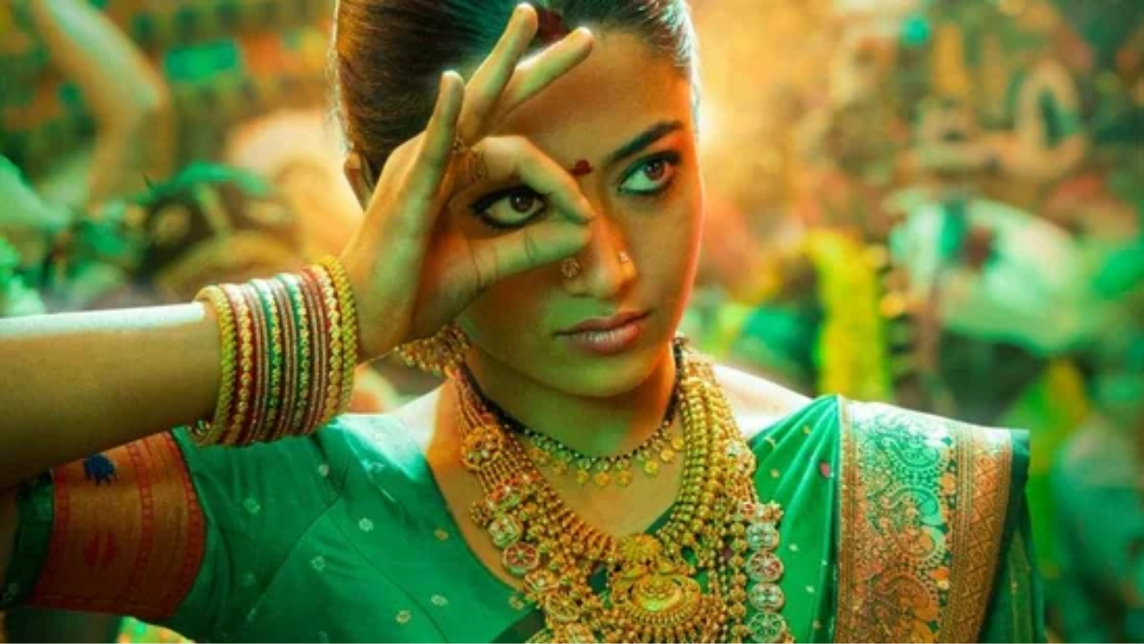 Top 5 Reasons On Why Women Are Crazy On Rashmika`s Srivalli Fashion