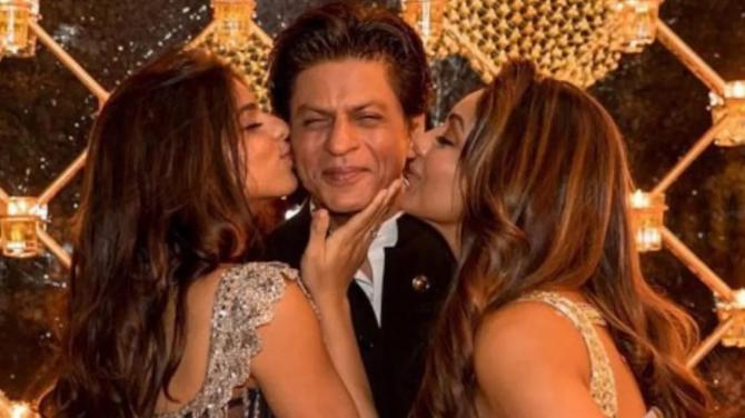 Shah Rukh Khan Special: Adorable Photos That Prove He Is A Doting Family Man