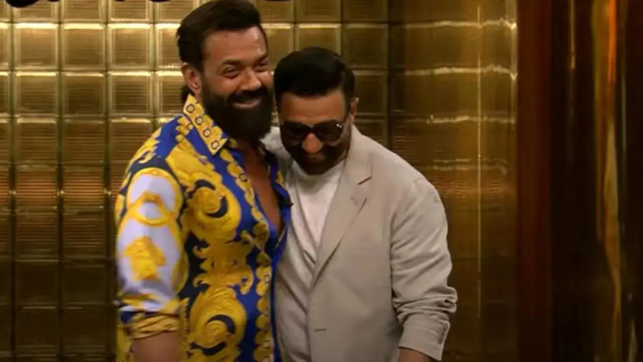 Bobby praised Rocky Aur Rani Kii Prem Kahaani and said Dharmendra looked cute while romancing Shabana Azmi. In the episode, the brothers reacted to the popular kiss scene from the film. Sunny said, "I said my dad can do whatever he likes and he gets away with it."