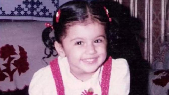 You Will Never Be Able to Guess These Bollywood Celebrities by Their Childhood Pictures