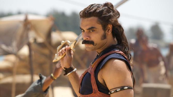 Before Narivetta, Watch These 5 Tovino Thomas Films On OTT