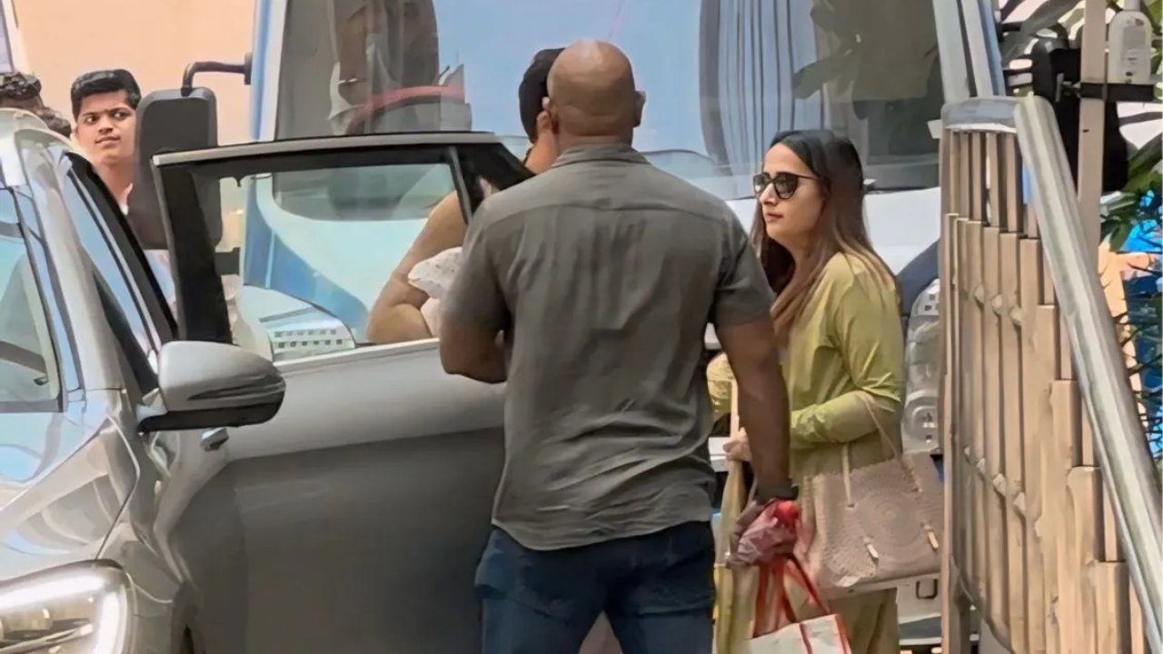 Varun reportedly arrived at the hospital with a car full of ladoos, personally handing out packets and thanking the paparazzi for their support. His mother also arrived with additional sweets for the photographers, which were distributed by the actor`s staff.