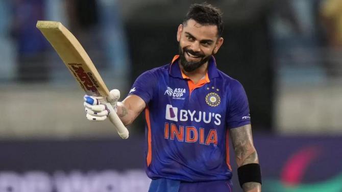 Virat Kohli (India): Considered one of the best batsmen in the world, Kohli is renowned for his dependability and aptitude for pursuing goals.