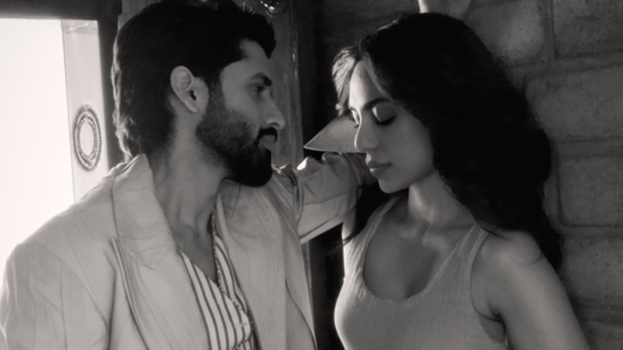 Fashion Meets Love: Naga and Sobhita`s Vogue Style Statement Fashion Meets Love: Naga and Sobhita`s Vogue Style Statement