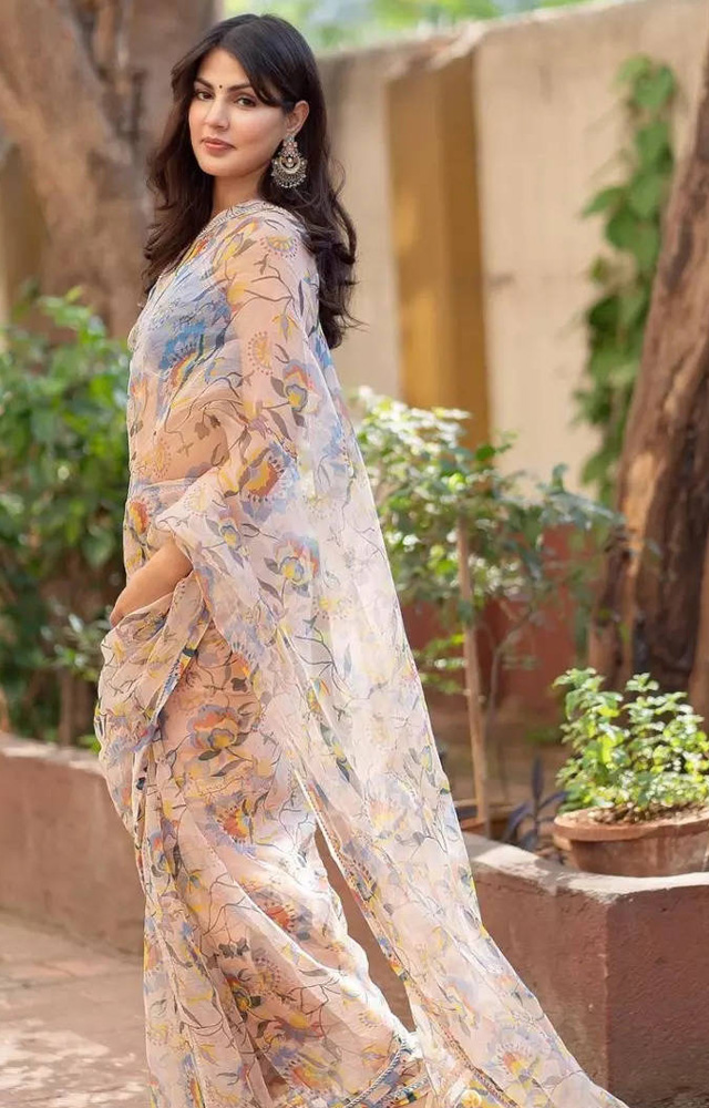 If you`re looking for a chic saree that will be a head turner, take cues from the birthday girl. Pair it with statement jewelry and a hint of bindi.