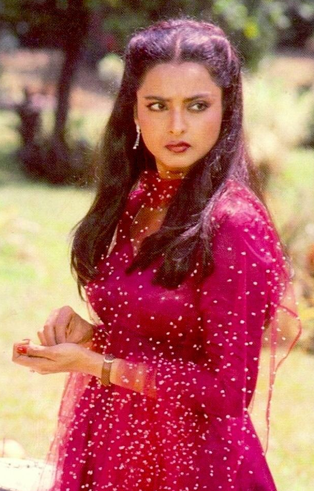 Rekha protects her private life and is steeped in mystery. She has captivated people for decades with her mystifying aura and intriguing secrets.