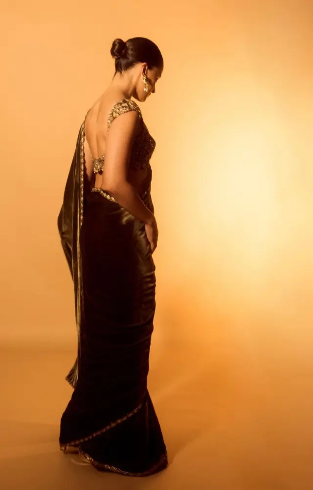 The highlight of the saree was the heavily embroidered stunning blouse